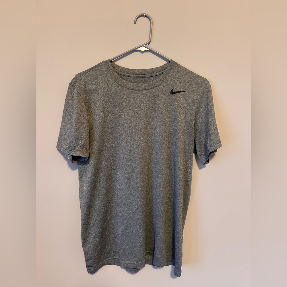 Nike Men's Heather Gray Short Sleeve Tee